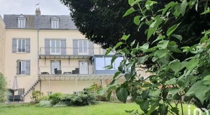 House 17 rooms of 309 m² in Pontoise (95300)