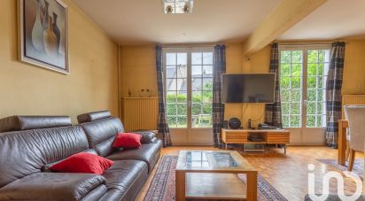 Traditional house 6 rooms of 119 m² in Savigny-sur-Orge (91600)