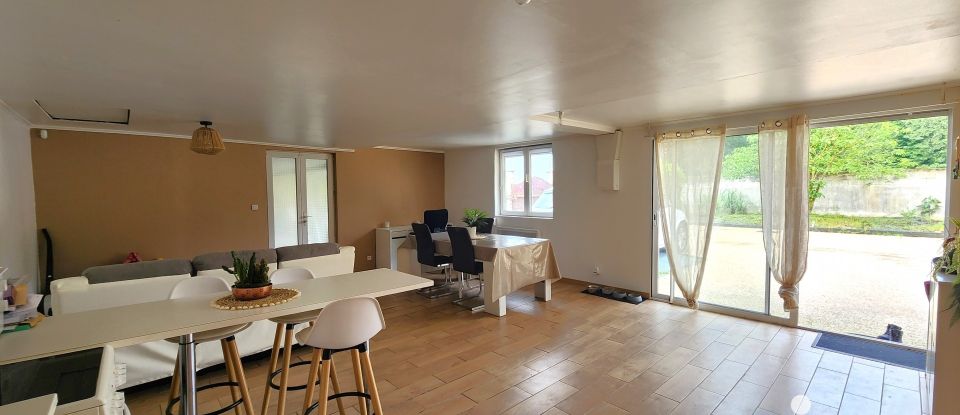 Maison 7 pièces de 161 m² à Crécy-la-Chapelle (77580)