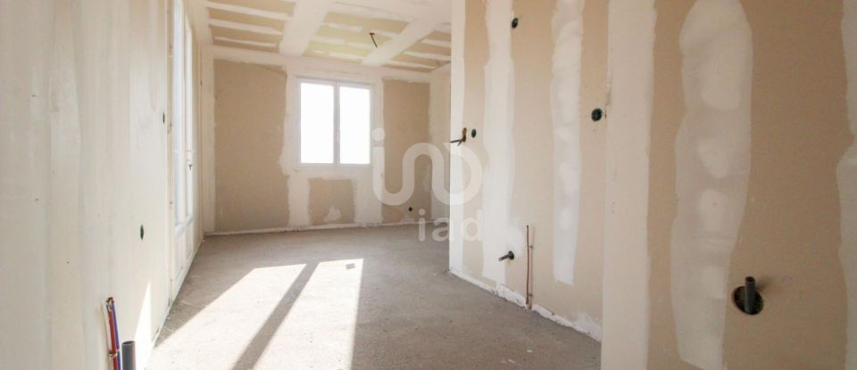 House 6 rooms of 142 m² in Saint-Victor-et-Melvieu (12400)