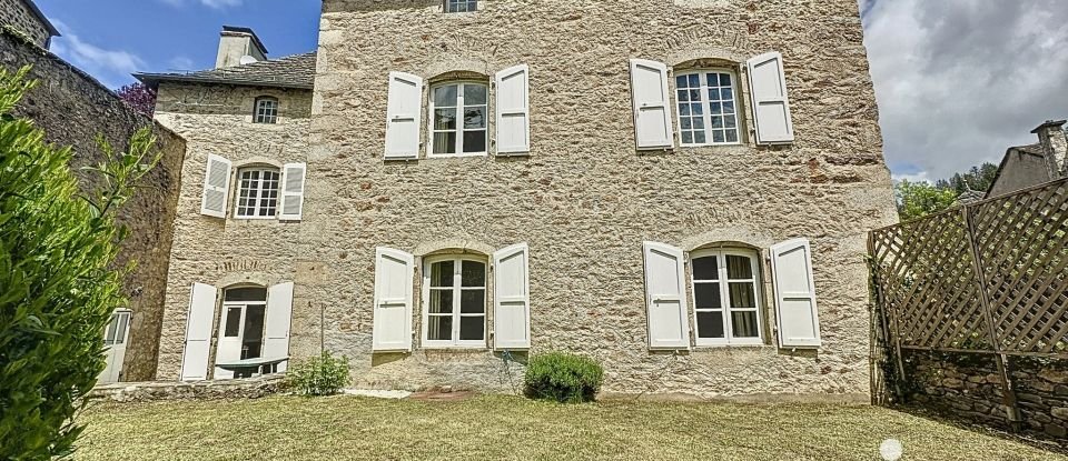 Mansion 9 rooms of 231 m² in Chaudes-Aigues (15110)