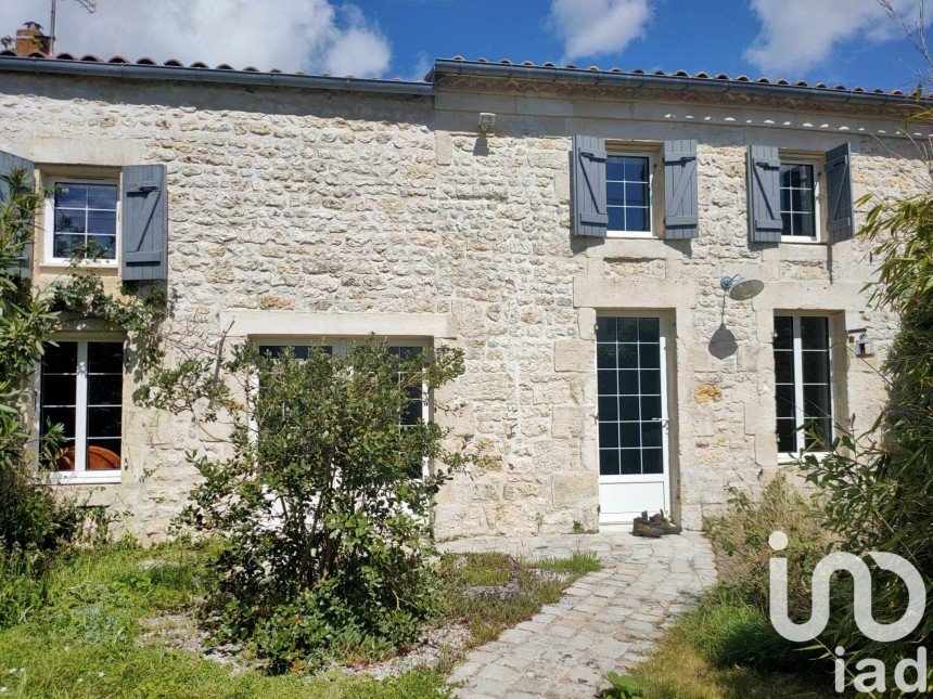 Longere 5 rooms of 196 m² in Le Gua (17600)