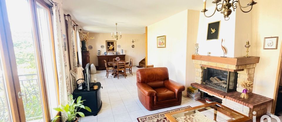 Maison 6 pièces de 140 m² à Marolles-en-Hurepoix (91630)