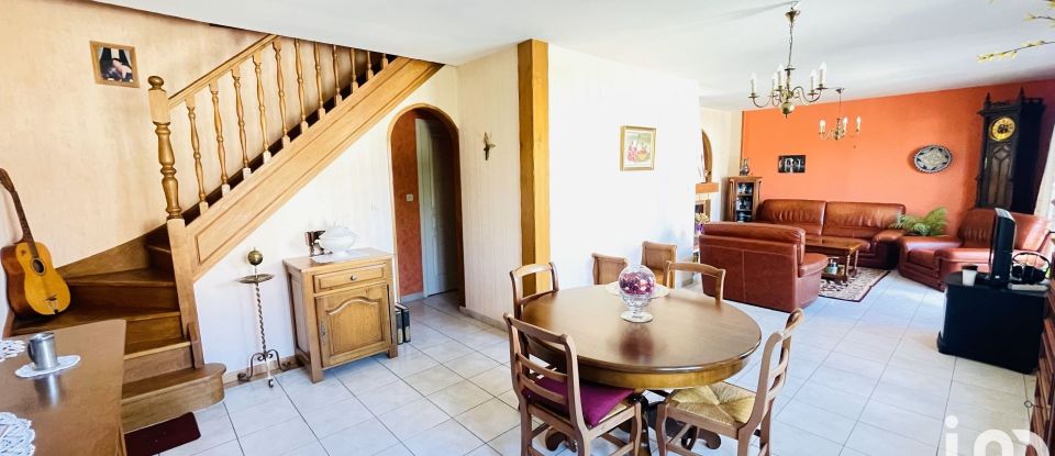 Maison 6 pièces de 140 m² à Marolles-en-Hurepoix (91630)