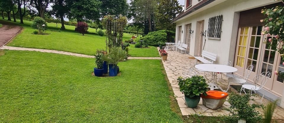 Demeure 7 pièces de 245 m² à Gamaches (80220)