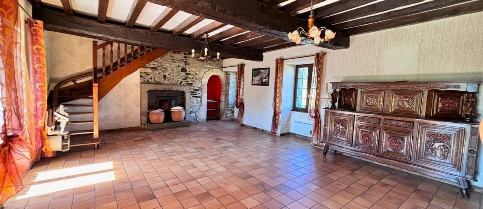 Maison de campagne 5 pièces de 122 m² à Merdrignac (22230)