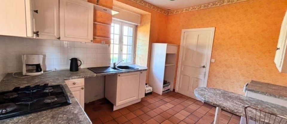 Maison de campagne 5 pièces de 122 m² à Merdrignac (22230)