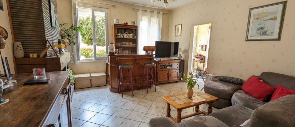 House 8 rooms of 165 m² in Saint-Aubin-lès-Elbeuf (76410)