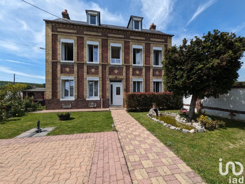 House 8 rooms of 165 m² in Saint-Aubin-lès-Elbeuf (76410)