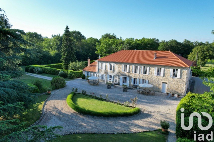 Domaine 14 pièces de 460 m² à Lesparre-Médoc (33340)