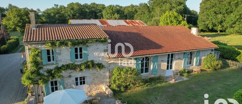 Domaine 14 pièces de 460 m² à Lesparre-Médoc (33340)