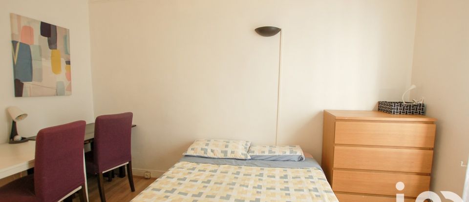 Studio 1 room of 19 m² in Paris (75008)