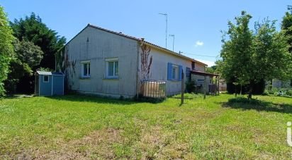 Traditional house 7 rooms of 125 m² in Tonnay-Charente (17430)