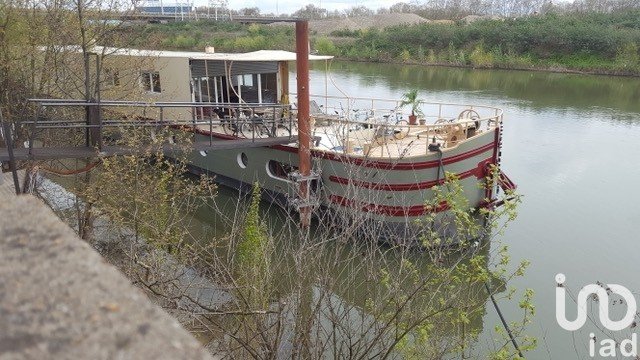 Péniche 7 pièces de 250 m² à Villeneuve-la-Garenne (92390)