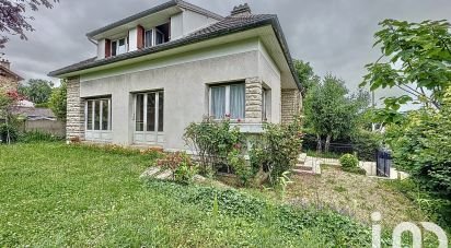 Traditional house 5 rooms of 118 m² in Orly (94310)