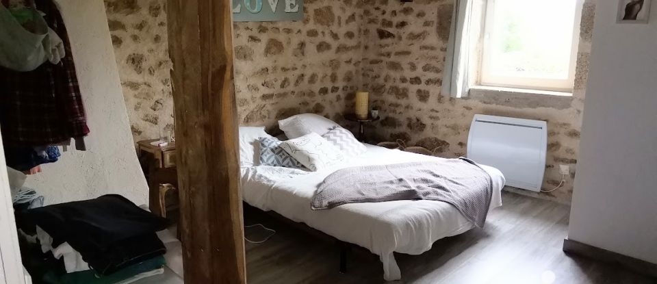 Maison 4 pièces de 95 m² à Saint-Sulpice-le-Dunois (23800)