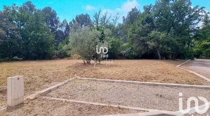 Land of 806 m² in Trans-en-Provence (83720)