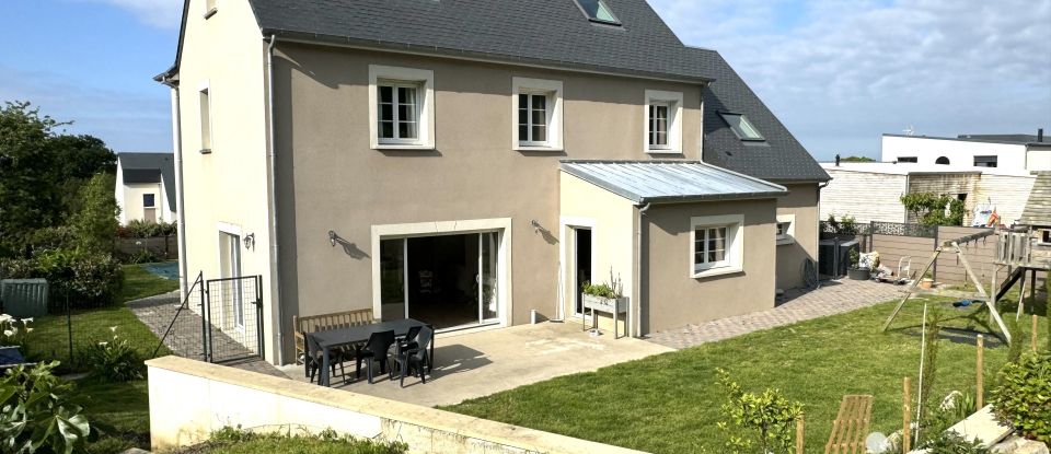 House 9 rooms of 190 m² in - (50460)