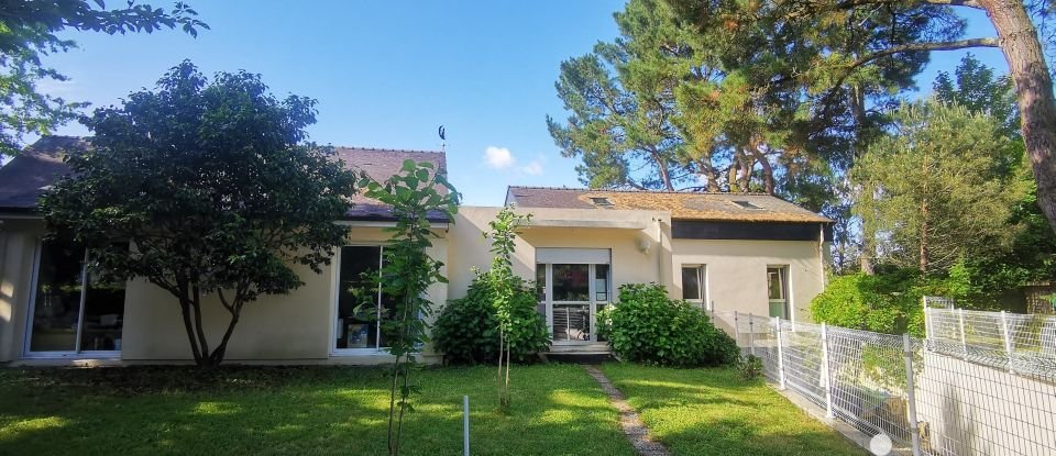 House 11 rooms of 250 m² in La Chapelle-sur-Erdre (44240)