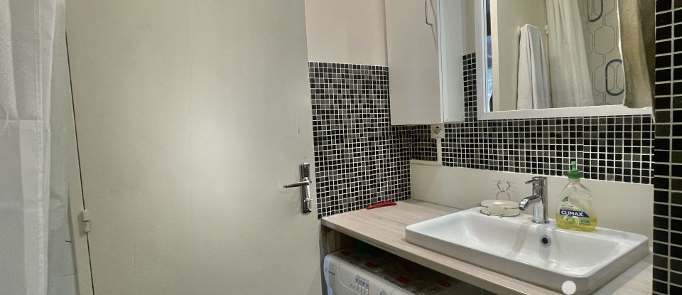 Appartement 1 pièce de 28 m² à Paris (75018)