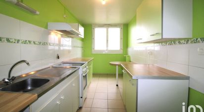Apartment 2 rooms of 48 m² in Combs-la-Ville (77380)