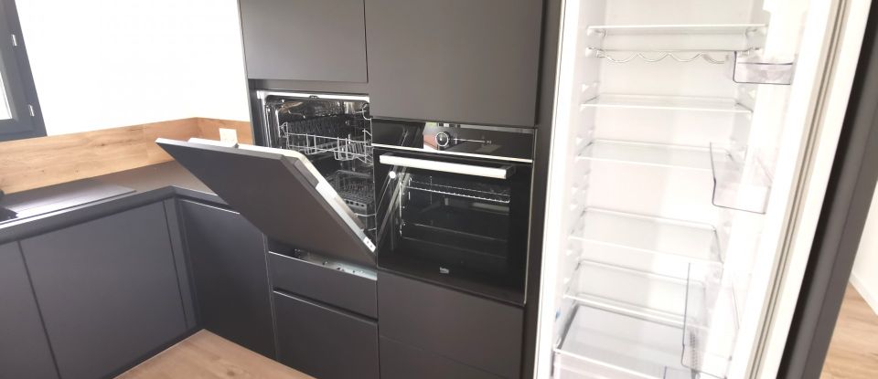 Maison 4 pièces de 108 m² à Bogy (07340)