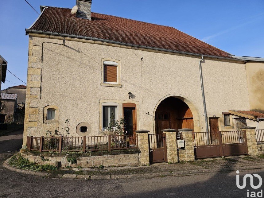 House 4 rooms of 124 m² in Anchenoncourt-et-Chazel (70210)