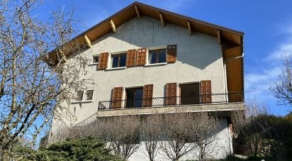 Maison 7 pièces de 160 m² à Vaulx (74150)