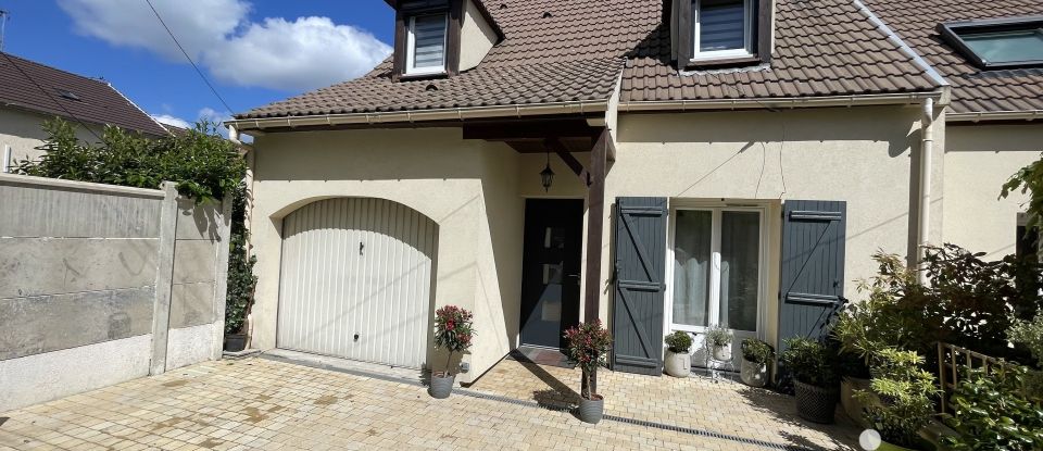 Traditional house 5 rooms of 73 m² in Vaujours (93410)