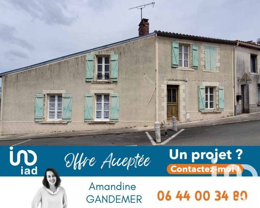 Maison 5 pièces de 111 m² à Monsireigne (85110)