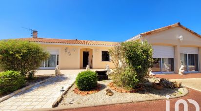 House 6 rooms of 230 m² in Thuré (86540)