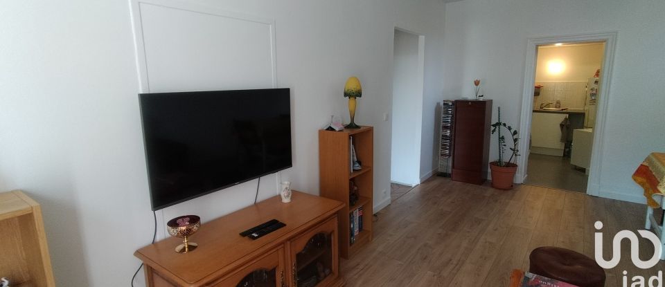 Apartment 2 rooms of 52 m² in Presles (95590)