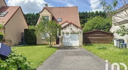 Traditional house 5 rooms of 97 m² in Saint-Pierre-du-Perray (91280)