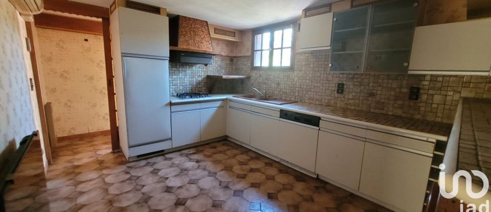 Traditional house 6 rooms of 220 m² in Pierrefeu-du-Var (83390)