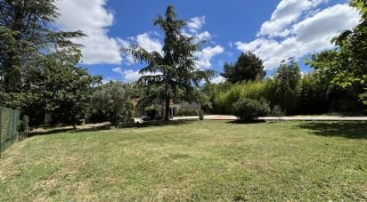 House 6 rooms of 165 m² in Aix-en-Provence (13090)