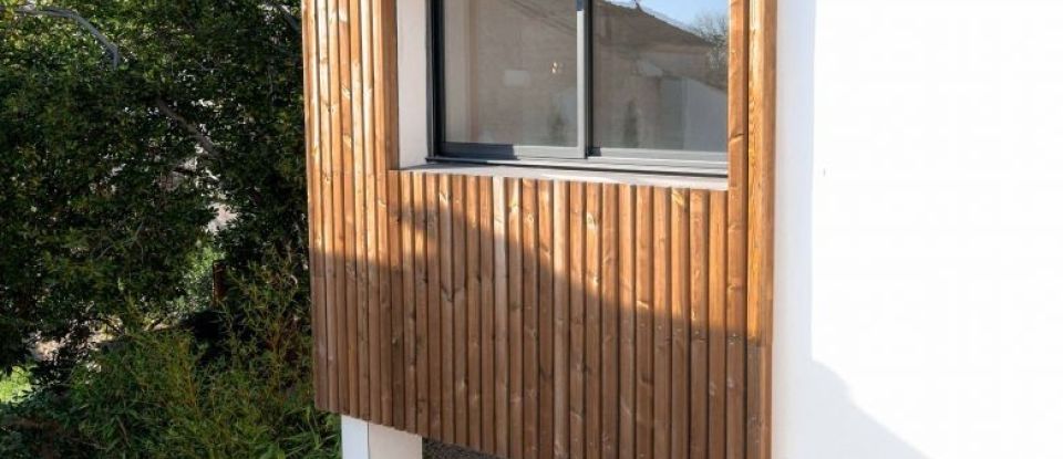 Maison 7 pièces de 230 m² à Uzès (30700)