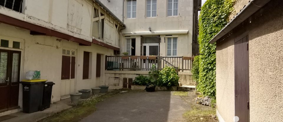 Maison 8 pièces de 173 m² à Montmorillon (86500)