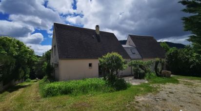 Maison 9 pièces de 220 m² à Brenoux (48000)