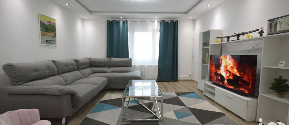Appartement 4 pièces de 95 m² à Saulnes (54650)