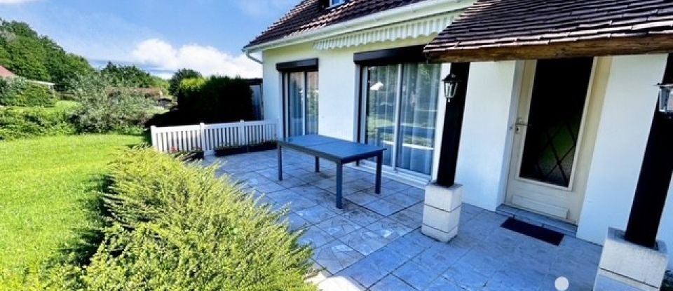 Pavillon 6 pièces de 134 m² à Mortagne-au-Perche (61400)