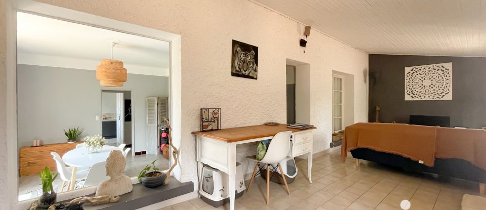 Traditional house 6 rooms of 189 m² in Carpentras (84200)