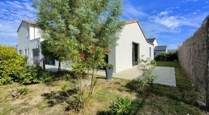 House 4 rooms of 82 m² in Bouaye (44830)