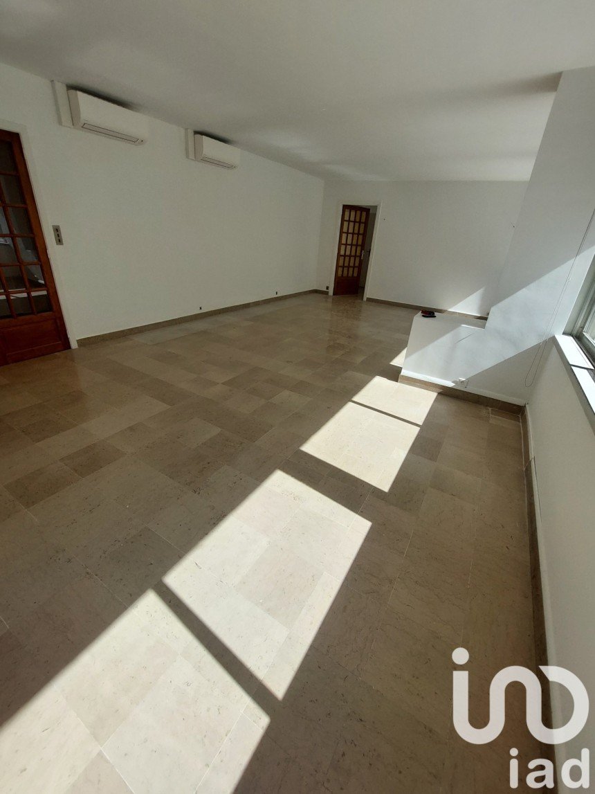 Appartement 4 pièces de 113 m² à Nîmes (30000)