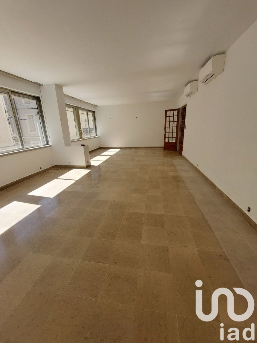 Appartement 4 pièces de 113 m² à Nîmes (30000)