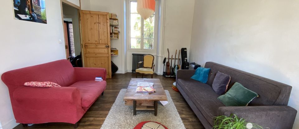 House 6 rooms of 120 m² in Rennes (35000)