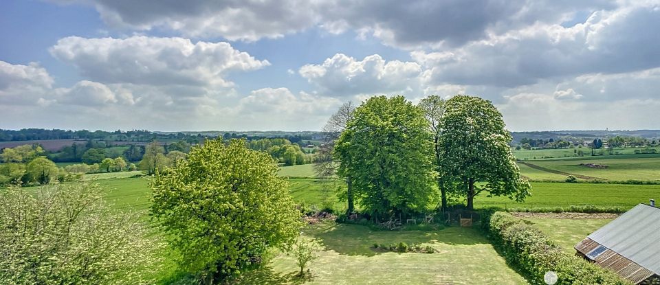 Maison de campagne 13 pièces de 378 m² à Savigny-le-Vieux (50640)