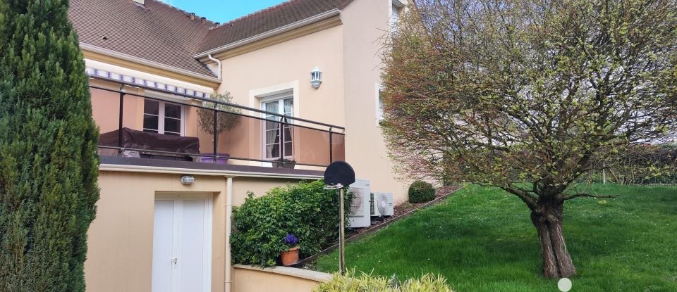 Pavillon 9 pièces de 260 m² à Choisy-en-Brie (77320)