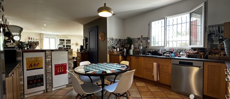 Traditional house 4 rooms of 130 m² in Aubagne (13400)