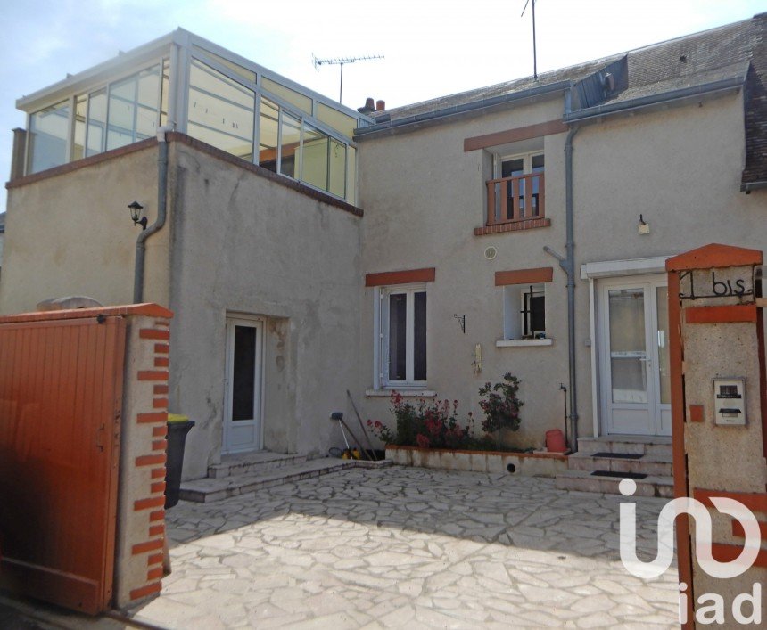 Maison de village 7 pièces de 115 m² à Suèvres (41500)