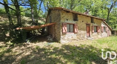Country house 4 rooms of 100 m² in Leynhac (15600)